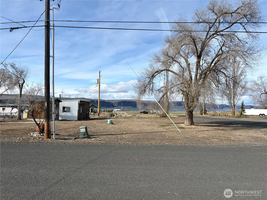 10388 Largent Street NE Coulee City WA 99115