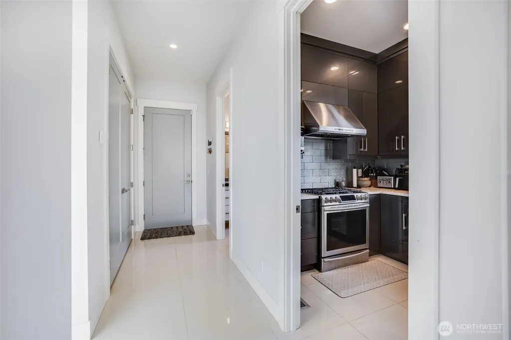 17323 Military Rd S Seatac WA 98188