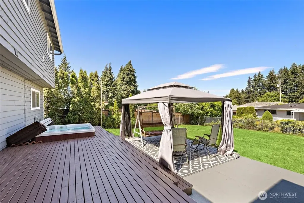 2802 NE 23rd Place Renton WA 98056
