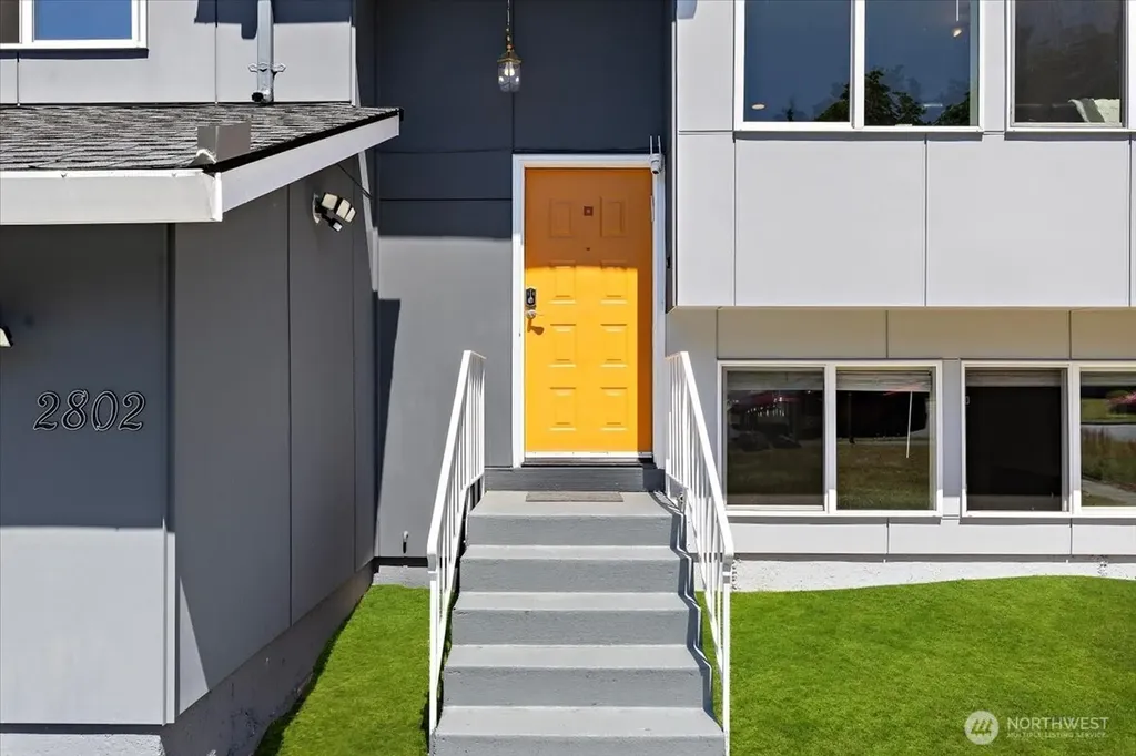 2802 NE 23rd Place Renton WA 98056