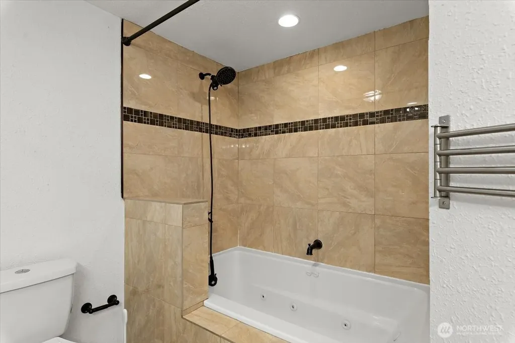 2802 NE 23rd Place Renton WA 98056
