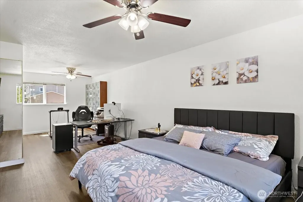 2802 NE 23rd Place Renton WA 98056