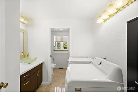 2802 NE 23rd Place Renton WA 98056