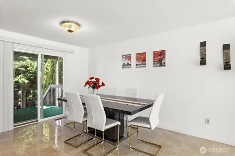 2802 NE 23rd Place Renton WA 98056