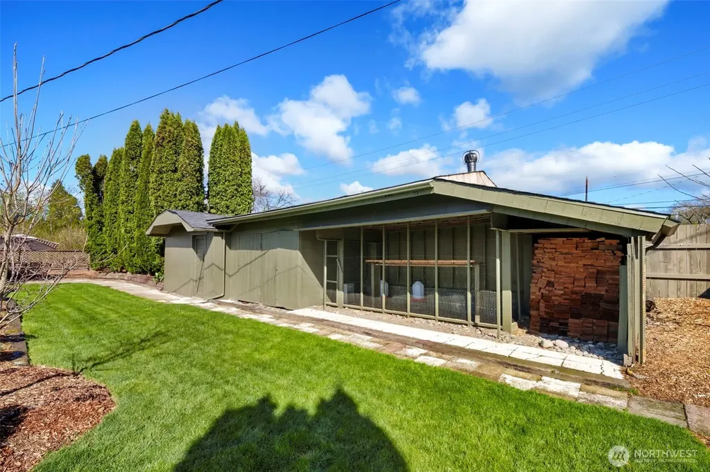 969 B Street Washougal WA 98671