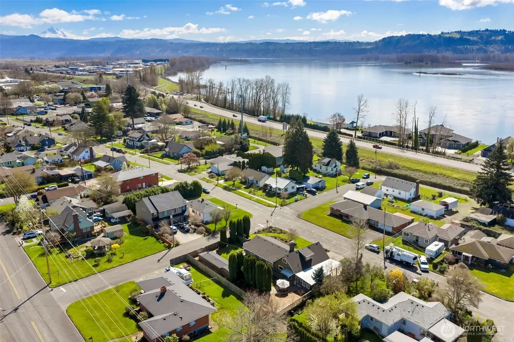 969 B Street Washougal WA 98671