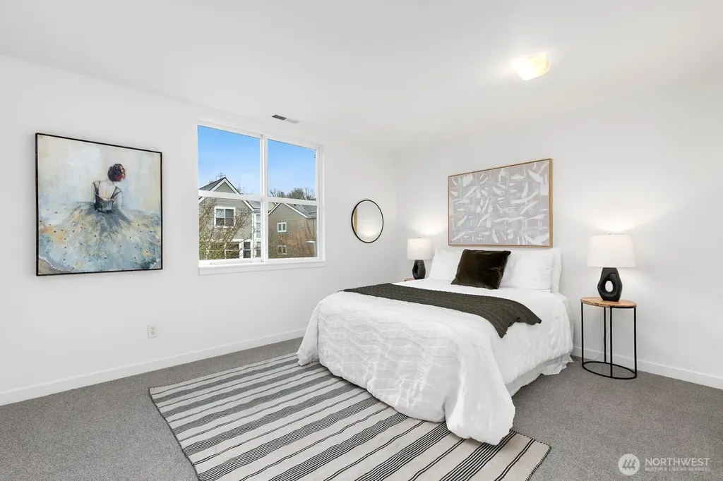 6726 35th Place S Seattle WA 98118