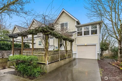 6726 35th Place S Seattle WA 98118