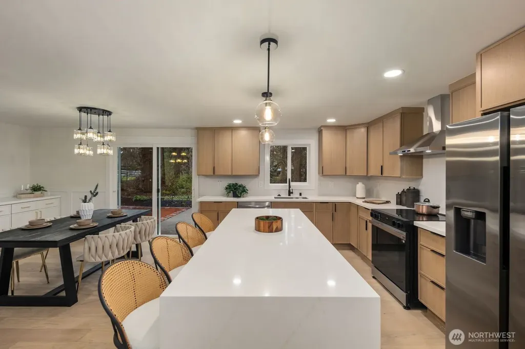 16644 SE 235th Street Kent WA 98042
