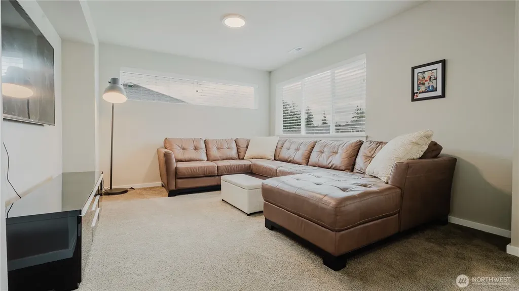 24028 SE 258th Way Maple Valley WA 98038