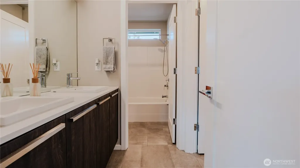 24028 SE 258th Way Maple Valley WA 98038