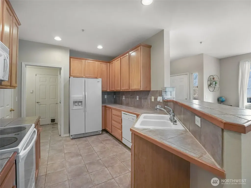 6834 20th St E Fife WA 98424