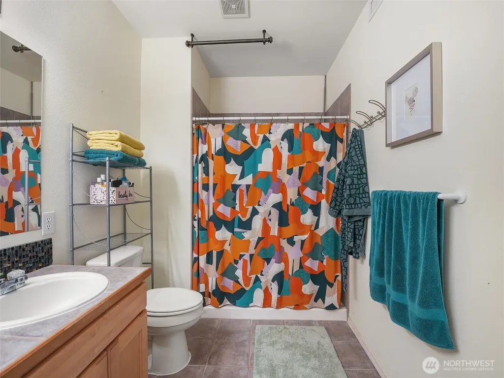 6834 20th St E Fife WA 98424