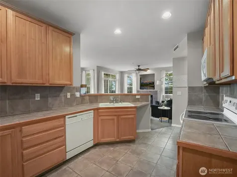 6834 20th St E Fife WA 98424