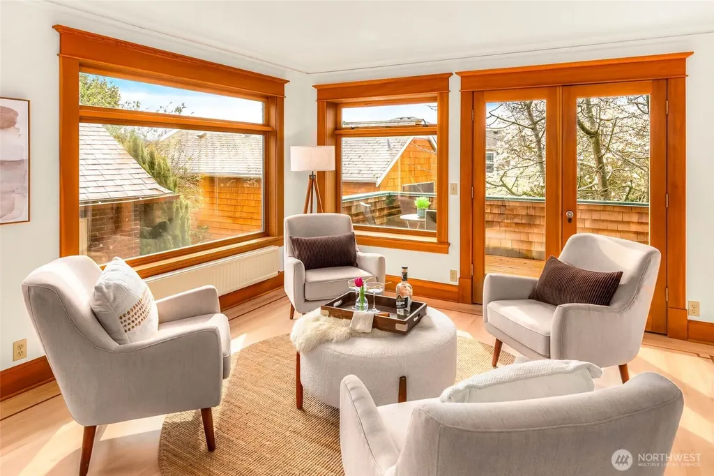 2117 N 36th Street Seattle WA 98103