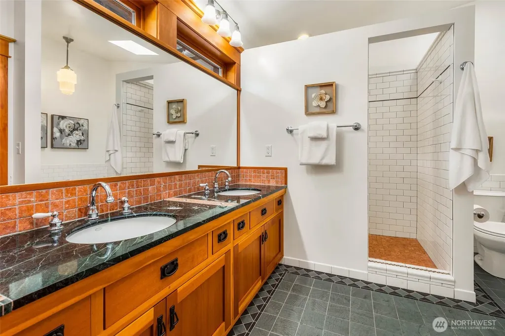 2117 N 36th Street Seattle WA 98103
