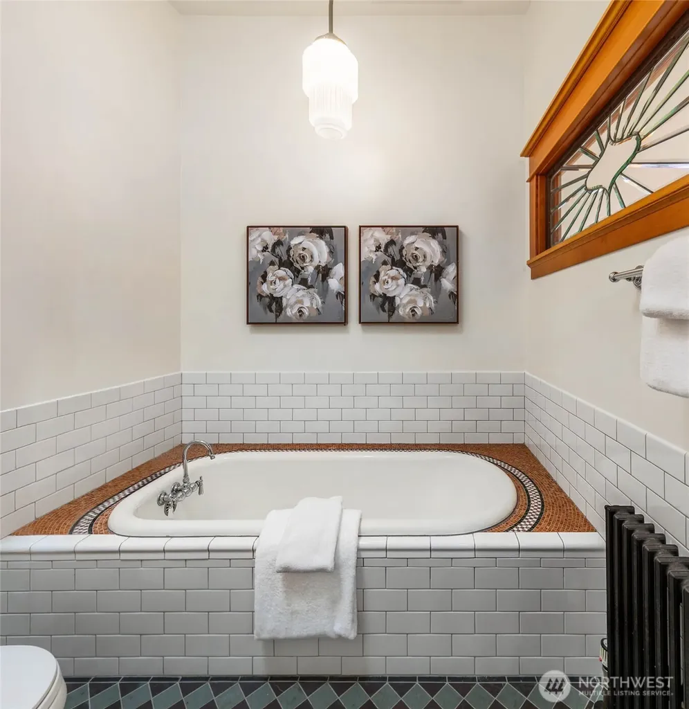 2117 N 36th Street Seattle WA 98103