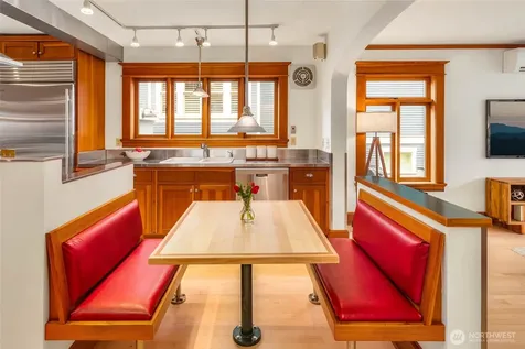 2117 N 36th Street Seattle WA 98103