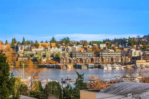 2117 N 36th Street Seattle WA 98103