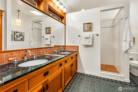 2117 N 36th Street Seattle WA 98103