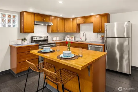 2117 N 36th Street Seattle WA 98103