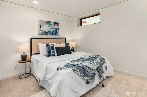 2117 N 36th Street Seattle WA 98103
