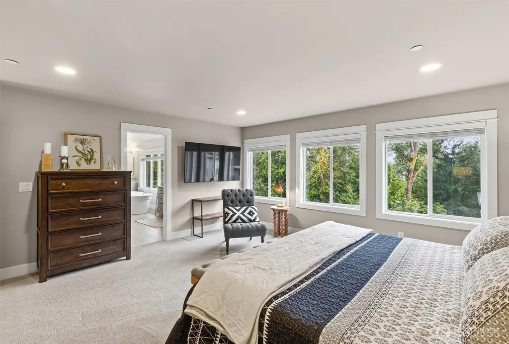 7223 NE 118th Court Kirkland WA 98034
