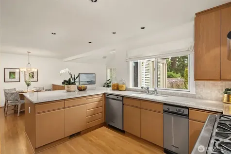 1716 Bellevue Way NE Bellevue WA 98004