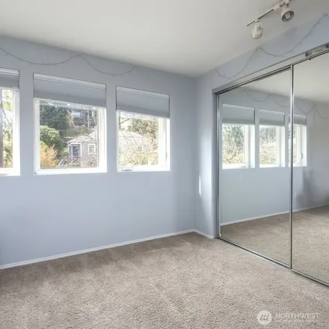4258 Whitman Avenue N Seattle WA 98103