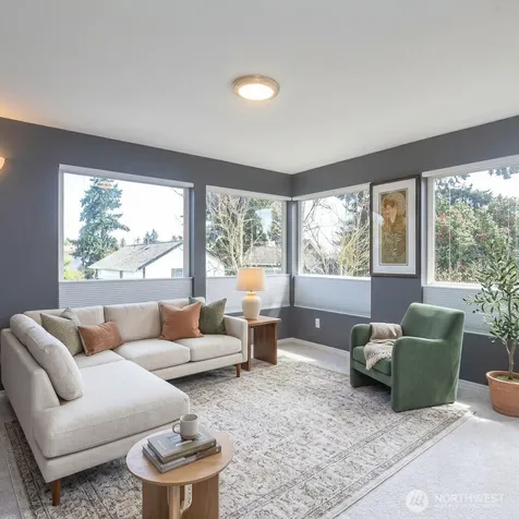 4258 Whitman Avenue N Seattle WA 98103