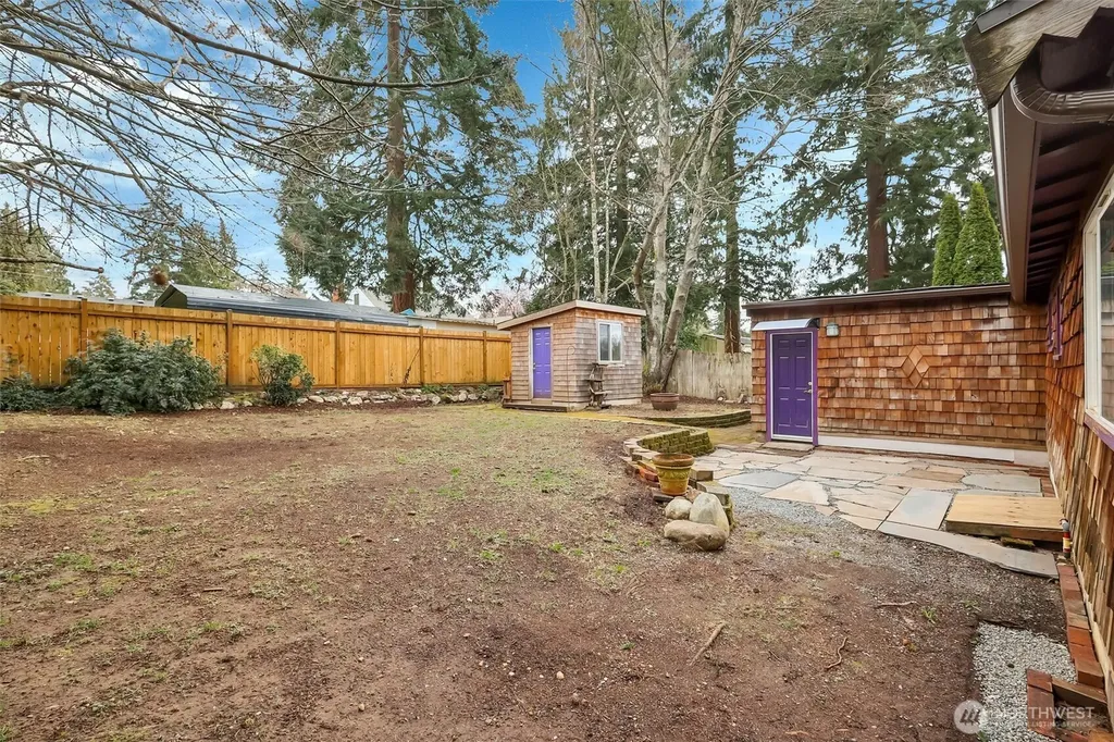 13722 Interlake Avenue N Seattle WA 98133