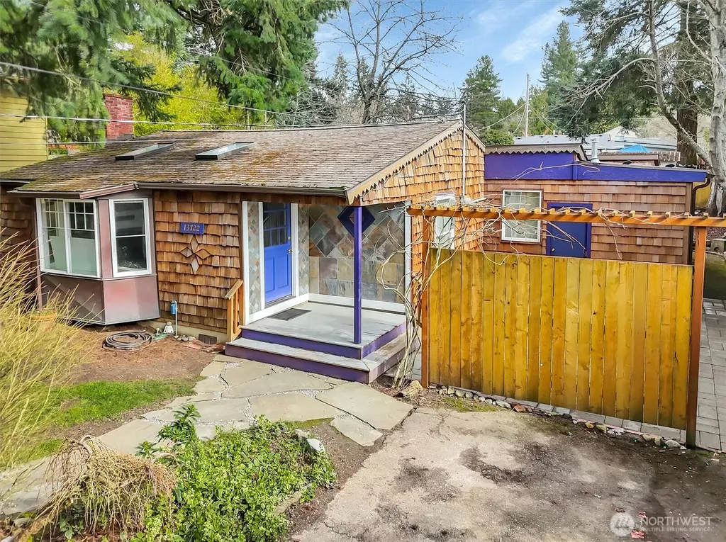 13722 Interlake Avenue N Seattle WA 98133