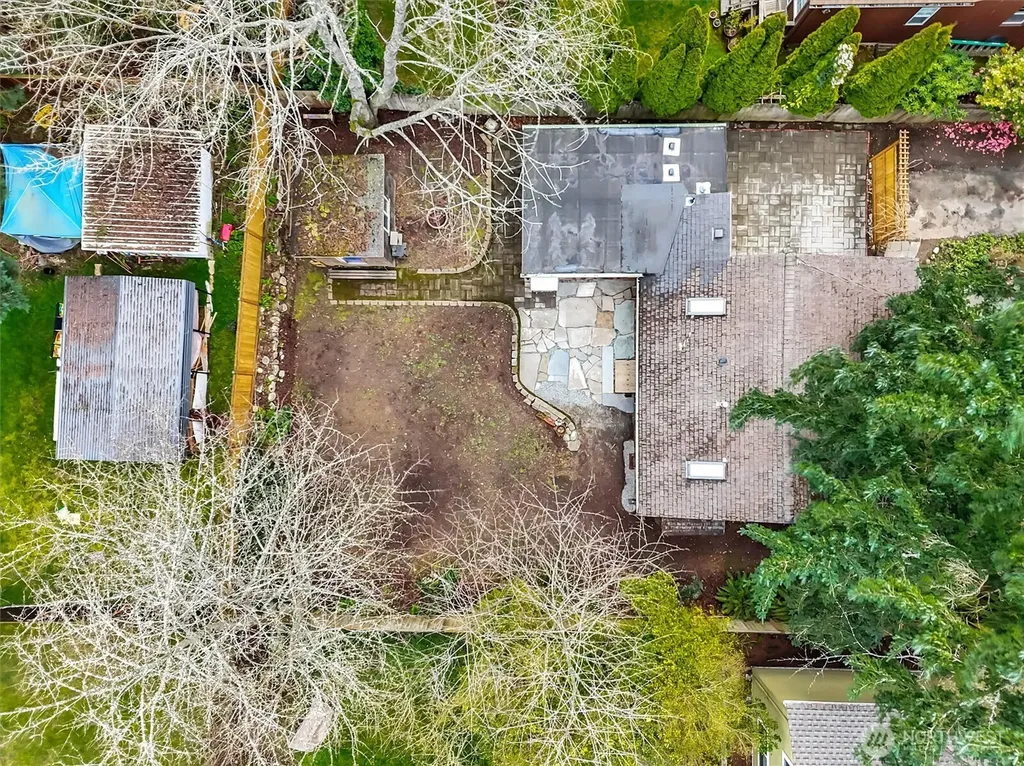 13722 Interlake Avenue N Seattle WA 98133