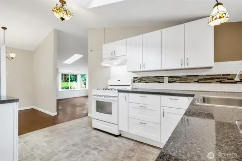 13722 Interlake Avenue N Seattle WA 98133