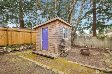 13722 Interlake Avenue N Seattle WA 98133