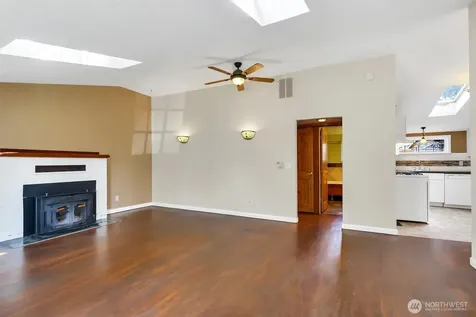 13722 Interlake Avenue N Seattle WA 98133