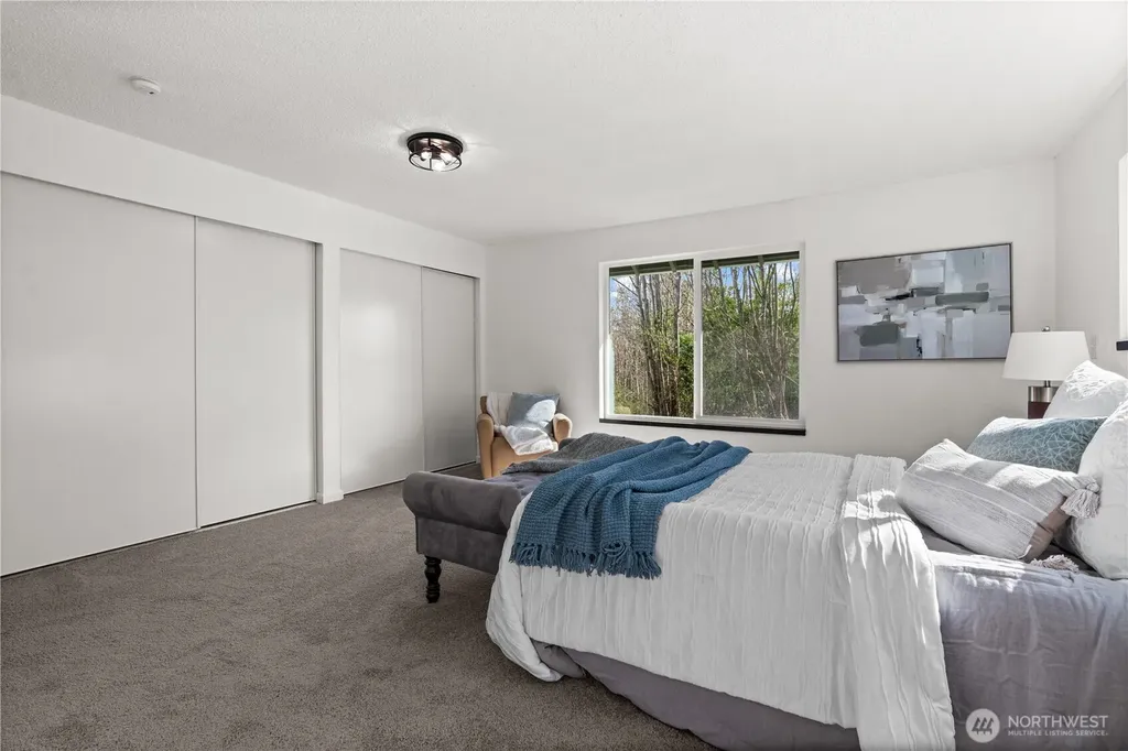 3333 Creek View Court SE Port Orchard WA 98366