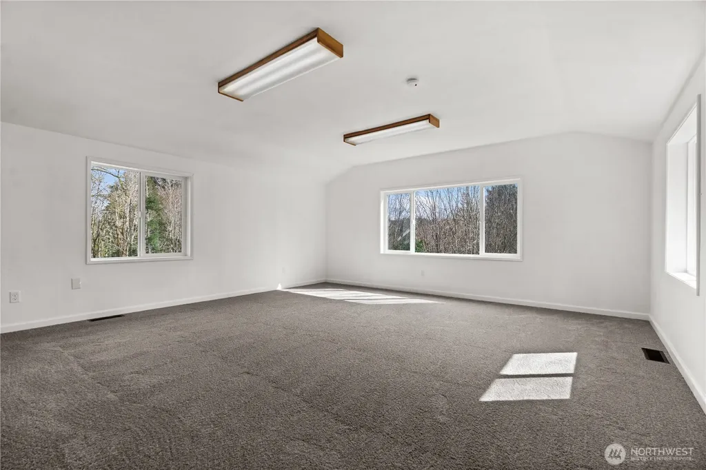 3333 Creek View Court SE Port Orchard WA 98366