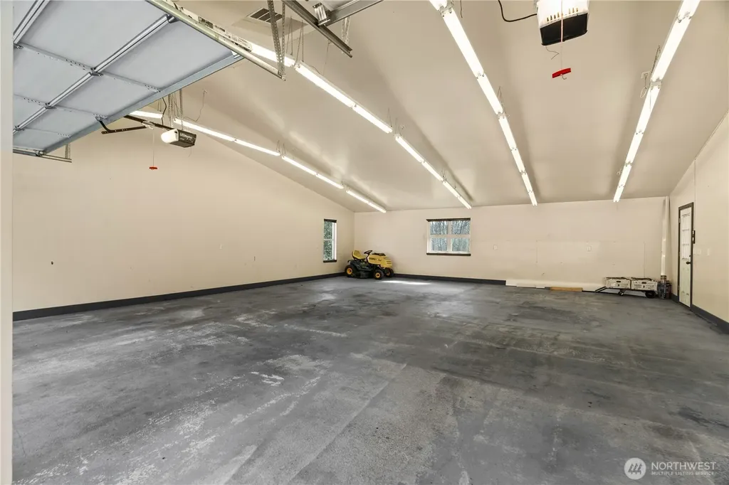 3333 Creek View Court SE Port Orchard WA 98366