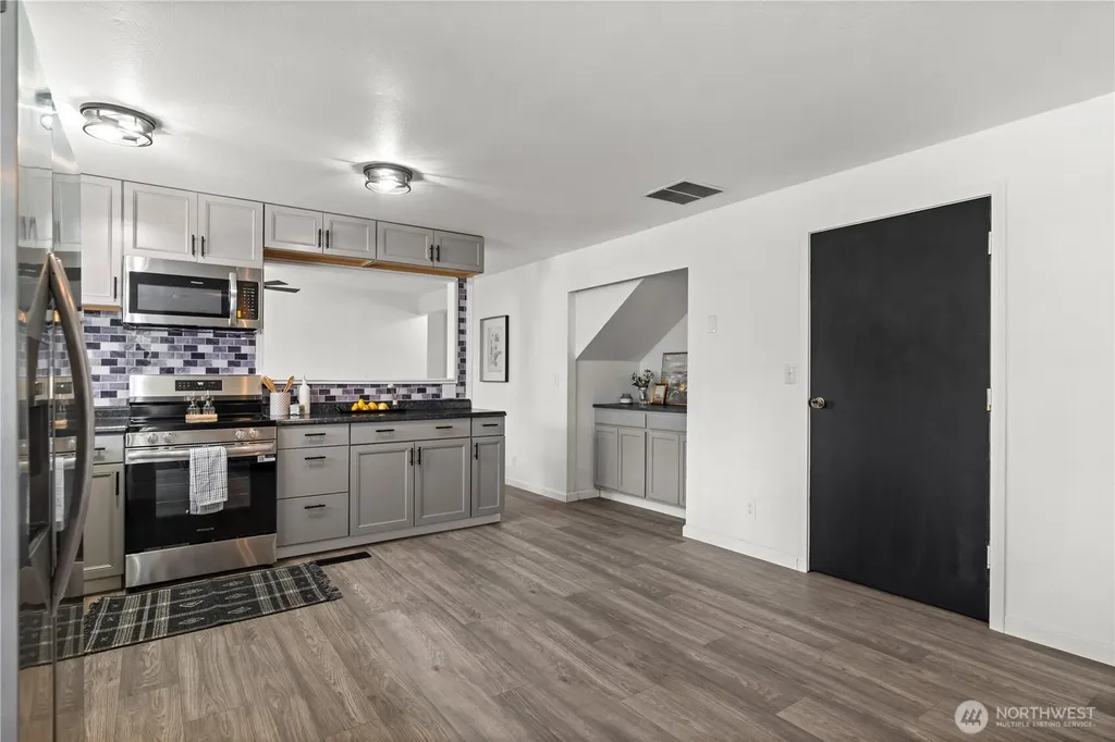 3333 Creek View Court SE Port Orchard WA 98366