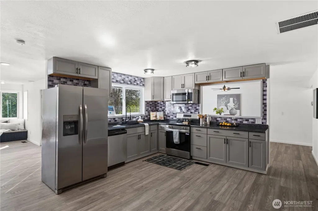 3333 Creek View Court SE Port Orchard WA 98366