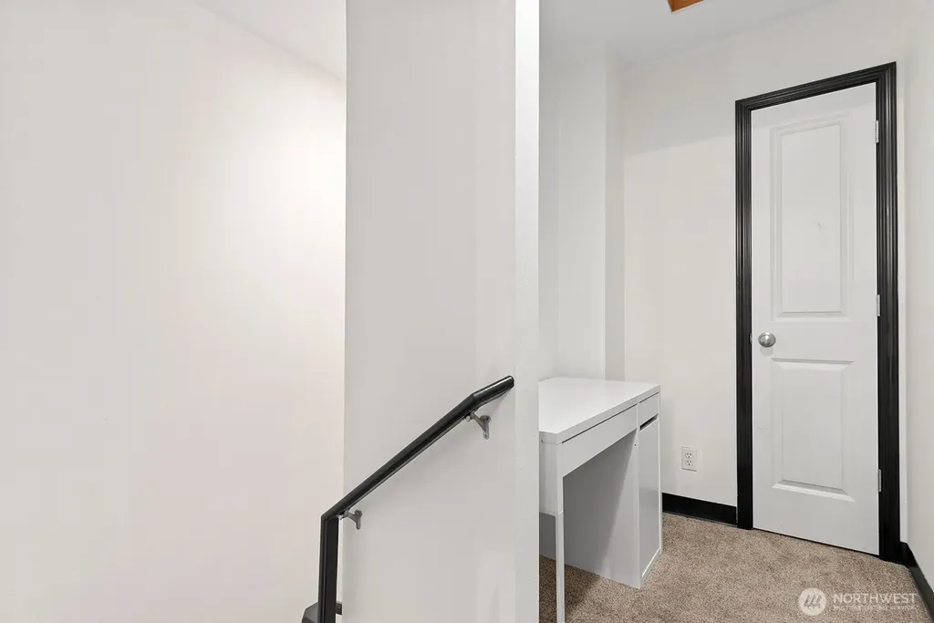 877 5th Pl NE Issaquah WA 98029