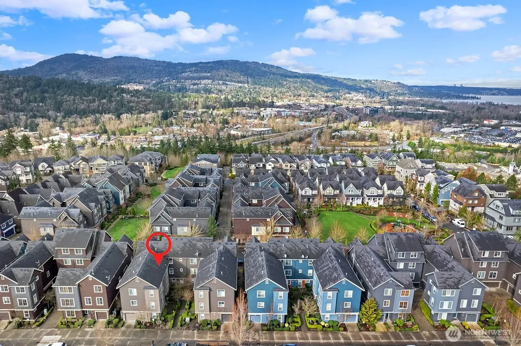 877 5th Pl NE Issaquah WA 98029
