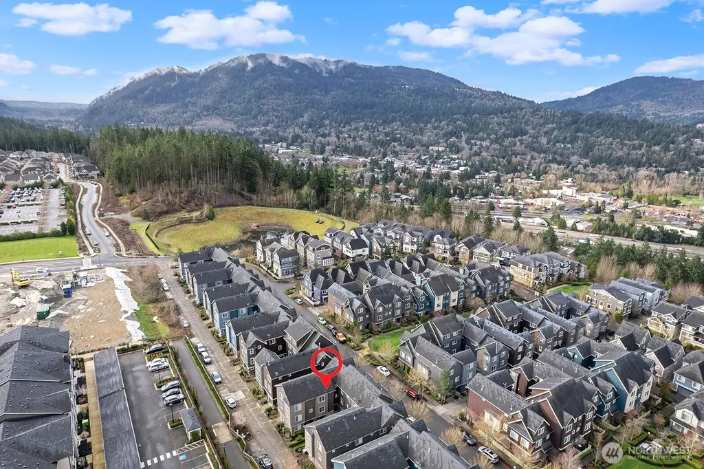 877 5th Pl NE Issaquah WA 98029