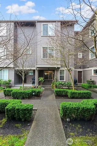 877 5th Pl NE Issaquah WA 98029