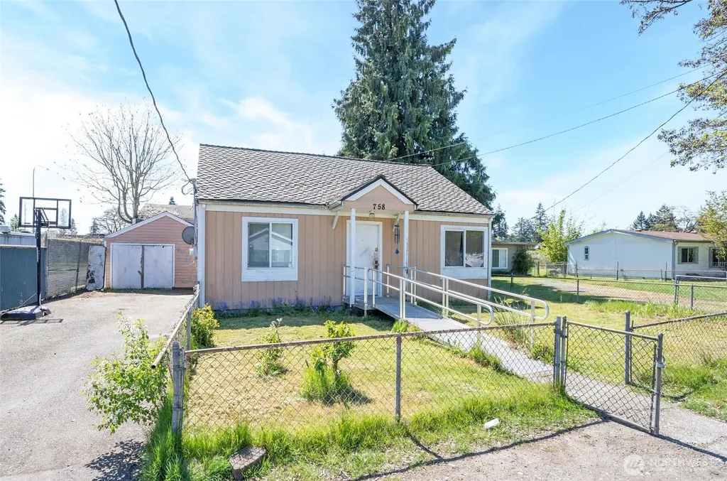 758 108th Street S Tacoma WA 98444