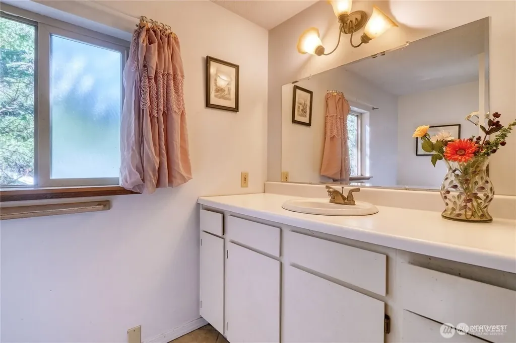 1857 Washington Drive Point Roberts WA 98281
