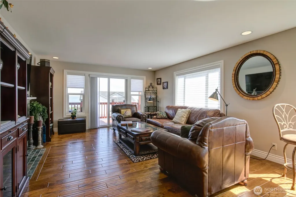 125 Sunrise Avenue SE Ocean Shores WA 98569