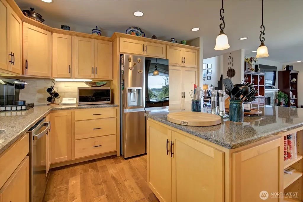 125 Sunrise Avenue SE Ocean Shores WA 98569
