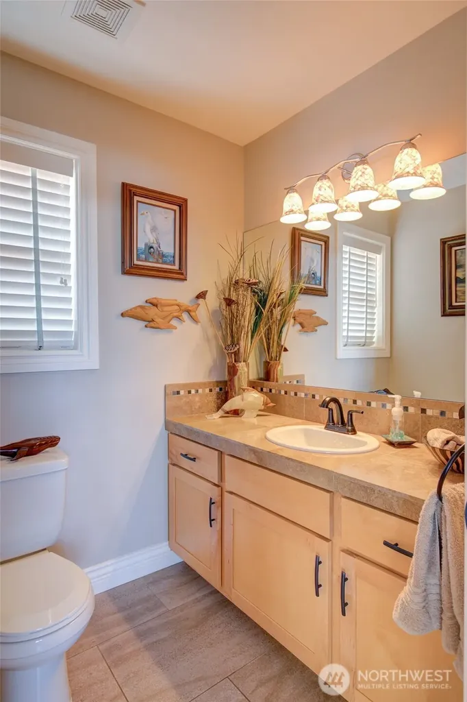 125 Sunrise Avenue SE Ocean Shores WA 98569